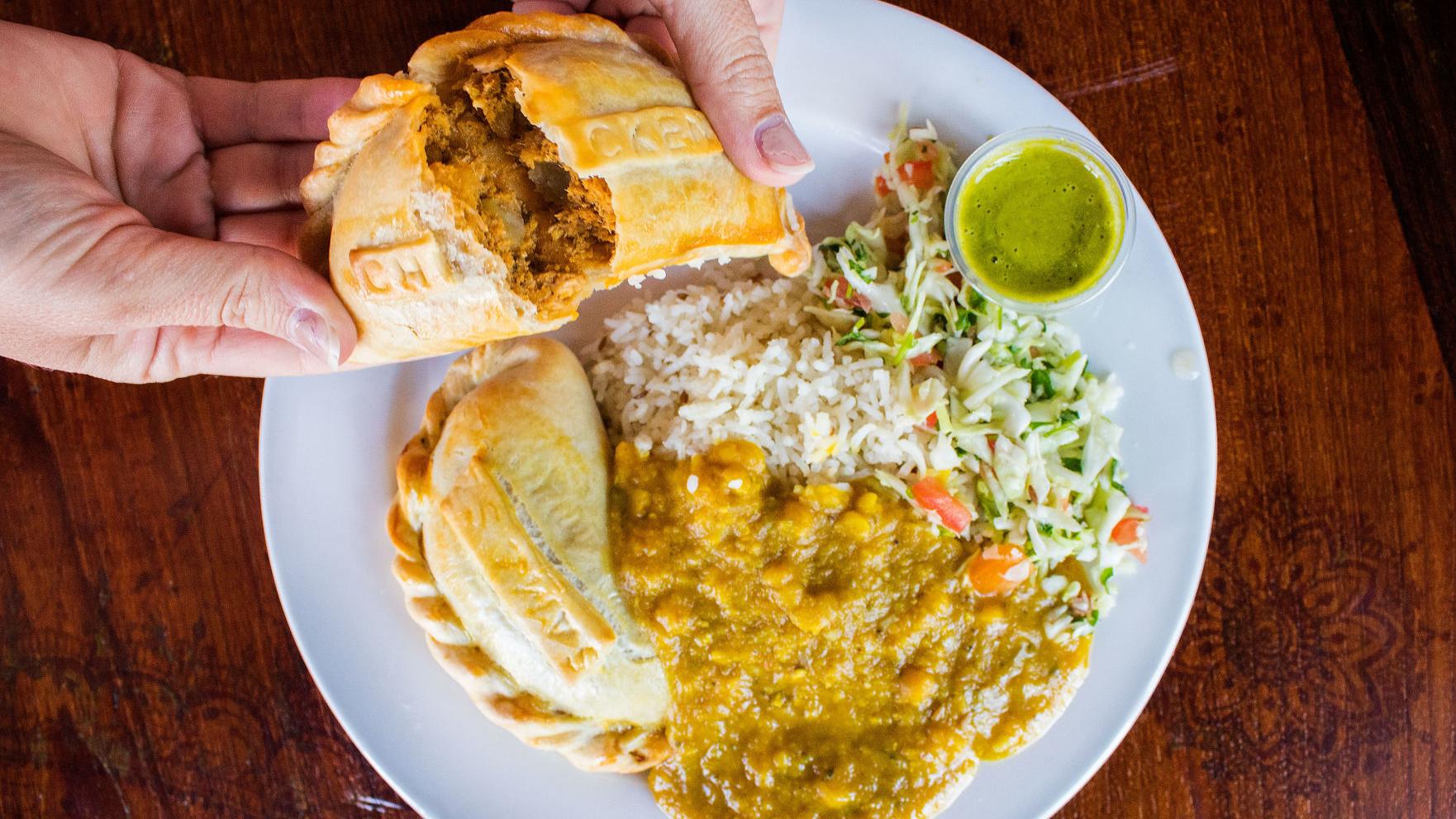 Grab an Indian empanada at µþ´Ç³¾²ú´Ç±ôé, now open downtown